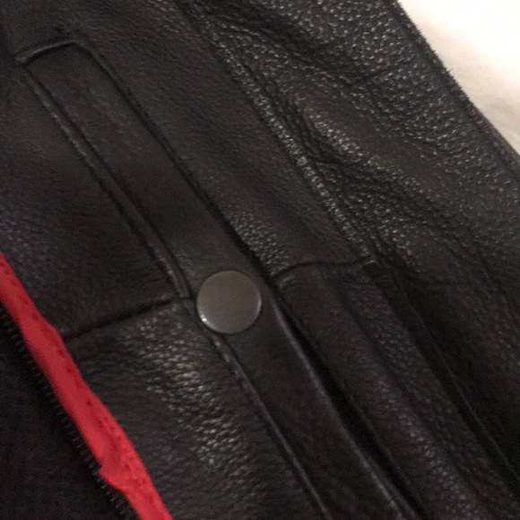 Leather jacket - Picture 3 of 8